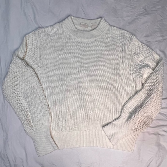Levi's Sweaters - Levi sweater, size M